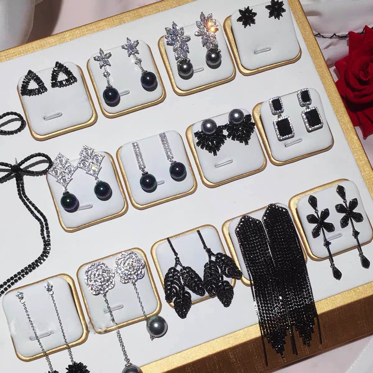 欧美跨境黑色镶钻圆形流苏耳环轻奢高级感耳钉时尚耳饰设计感小众