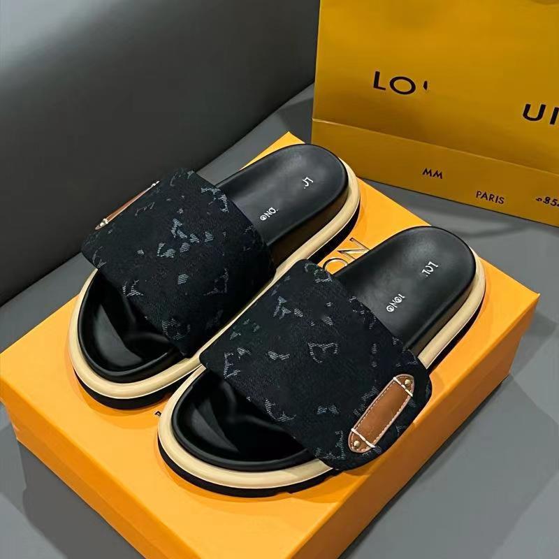 2025夏季新款魔术贴厚底网红沙滩防滑面包时尚一字拖高级百搭同款